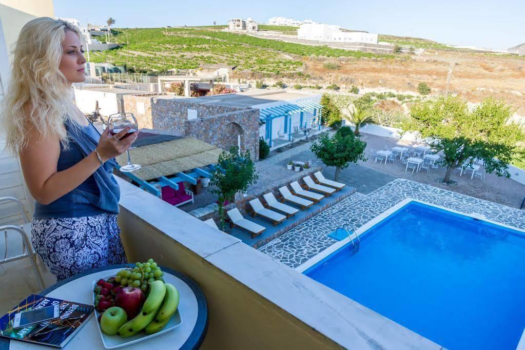 Zorbas Hotel Santorini Pýrgos Exterior foto